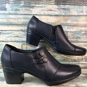 Clarks Booties Womens Size 11M Black Leather Dress Zip Up Evening Work Comfort